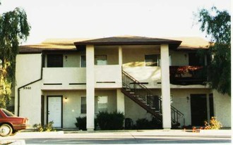 9952-9966 E Birchwood Apartments