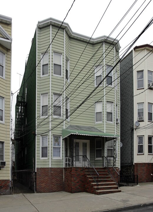 162 Highland Ave in Jersey City, NJ - Building Photo