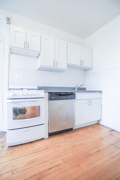 2113 N Mozart St, Unit #1N in Chicago, IL - Building Photo