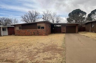 2315 48th St in Lubbock, TX - Building Photo