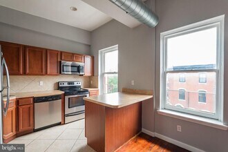 1909 Green St in Philadelphia, PA - Building Photo - Building Photo