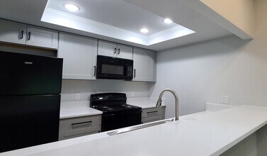 11711 100th Ave NE in Kirkland, WA - Building Photo - Building Photo