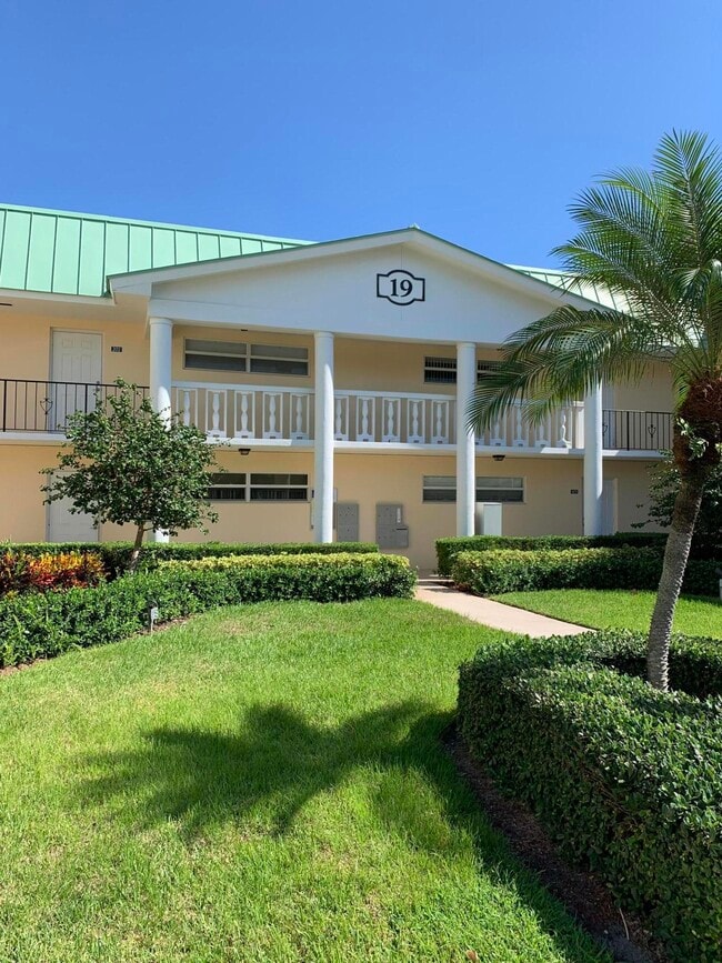 property at 19 Colonial Club Dr