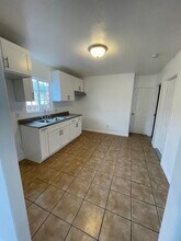 1030 E 46th St in Los Angeles, CA - Building Photo - Building Photo