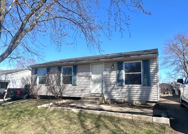 property at 1718 Ripplebrook Rd