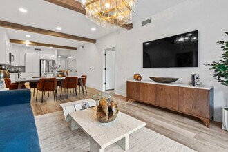346 Peters St SW in Atlanta, GA - Building Photo - Building Photo