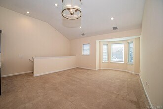 24 Robert Ct in Amityville, NY - Building Photo - Building Photo