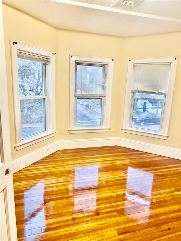 42 Essex St in Saugus, MA - Building Photo - Building Photo