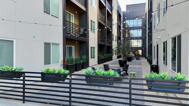 Enso Zen Apartments in Denver, CO - Building Photo - Building Photo