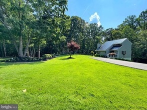 29080 Autumnwood Dr in Mechanicsville, MD - Building Photo - Building Photo