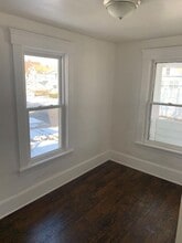 4023 woburn ave in Cleveland, OH - Foto de edificio - Building Photo