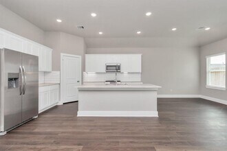 1218 Scarlet Crk Dr in Rosharon, TX - Building Photo - Building Photo