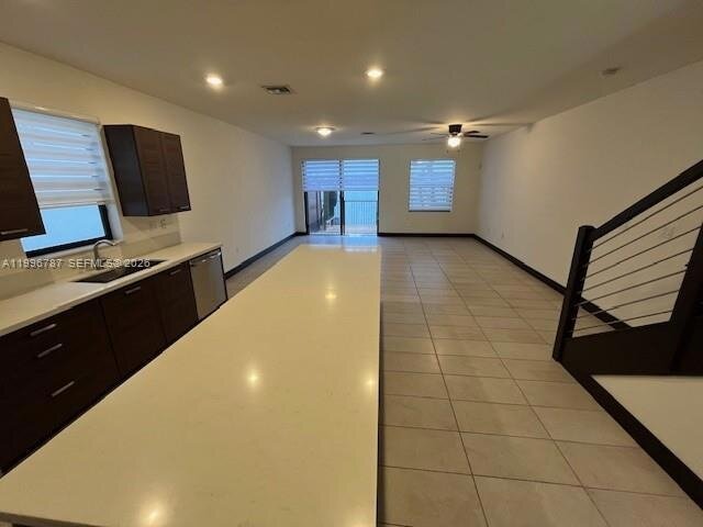 9106 NW 158th St in Miami Lakes, FL - Building Photo - Building Photo