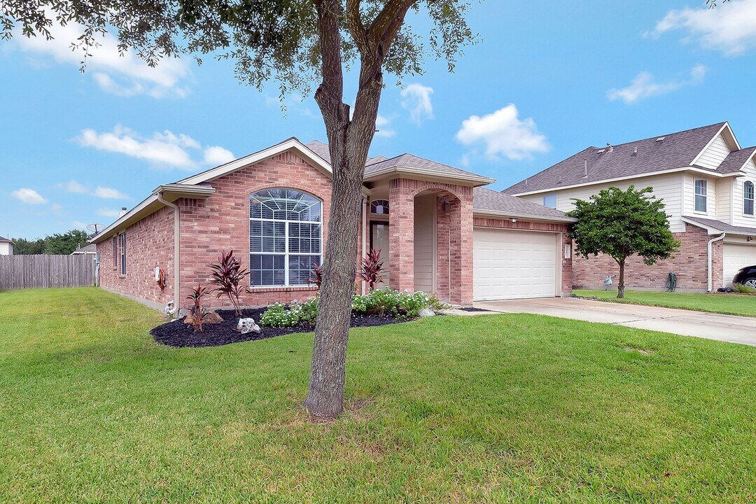 7307 Shade Ct in Pearland, TX - Building Photo