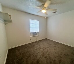 831 Deerpass Dr in Channelview, TX - Building Photo - Building Photo