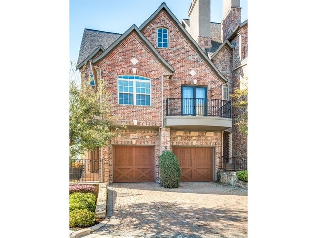 property at 530 Rockingham Dr