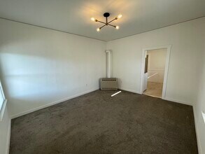 418 W Main St, Unit 2 in Grass Valley, CA - Building Photo - Building Photo