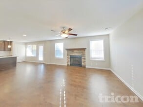 1259 Magnum Dr in Clarksville, TN - Foto de edificio - Building Photo