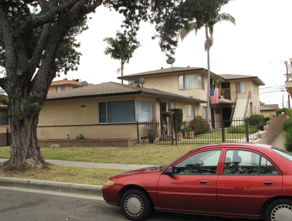 2504 W El Segundo Blvd in Gardena, CA - Foto de edificio