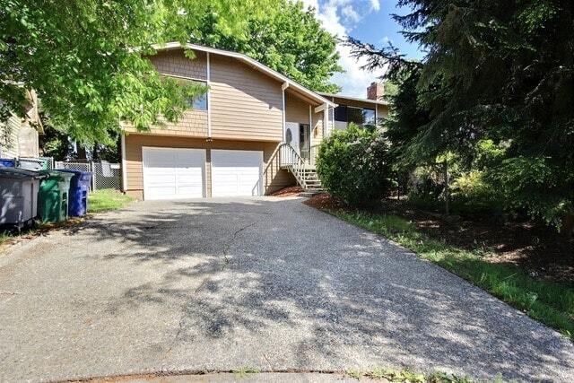 property at 2227 Jones Pl SE