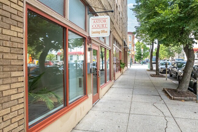 Astor Court Apartments in Baltimore, MD - Foto de edificio - Building Photo