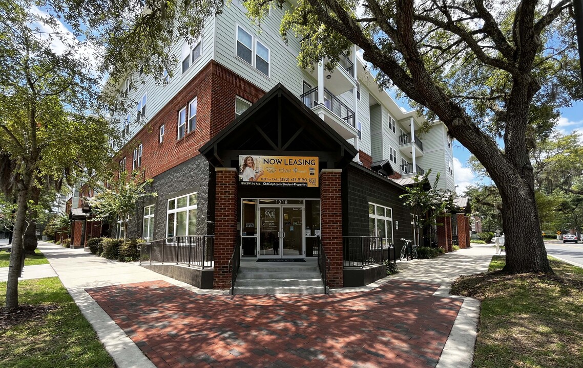 LynCourt Square in Gainesville, FL - Building Photo