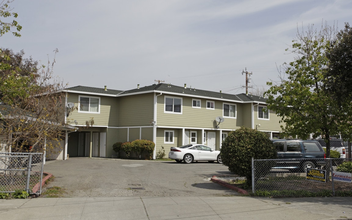 27169 Tyrrell Ave in Hayward, CA - Building Photo