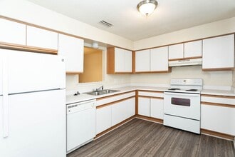 168 W Virginia Ave in Virginia Beach, VA - Building Photo - Building Photo