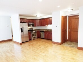 2440 Massachusetts Ave in Cambridge, MA - Building Photo - Building Photo
