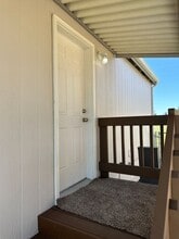 5660 Daisy St in Springfield, OR - Foto de edificio - Building Photo