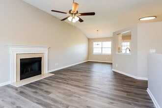 12 Southview Dr in Cartersville, GA - Building Photo - Building Photo