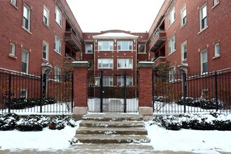 Greenleaf-Paulina Apartments in Chicago, IL - Building Photo - Building Photo