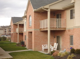 Eden Court Condominiums in Hamilton, OH - Foto de edificio - Building Photo