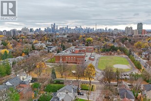 605 Spadina Rd in Toronto, ON - Building Photo - Building Photo