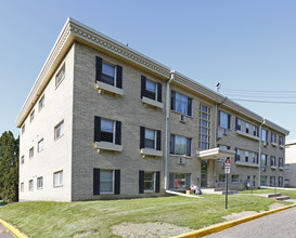 Adeline Apartments in St. Paul, MN - Building Photo - Building Photo