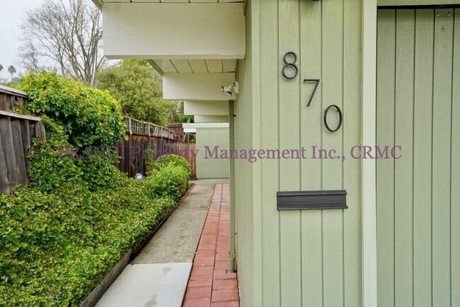 870 Penny Royal Ln in San Rafael, CA - Building Photo - Building Photo