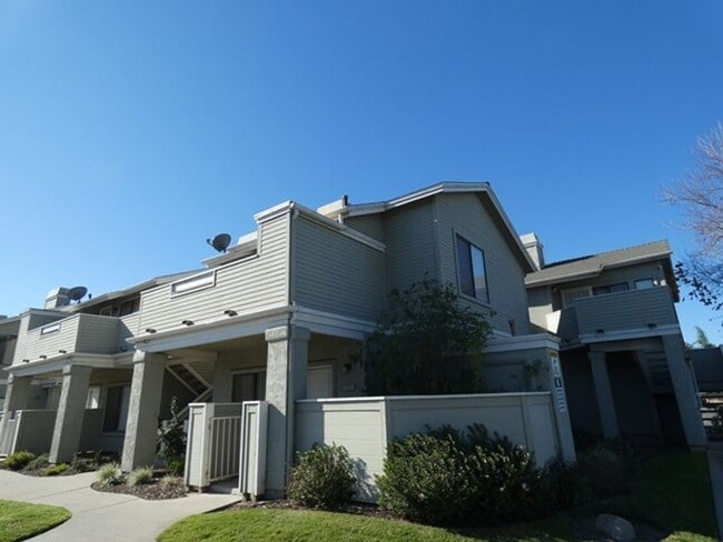 1890 River Ranch Dr