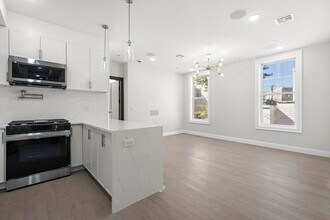 131 Clifton Pl in Jersey City, NJ - Building Photo - Building Photo