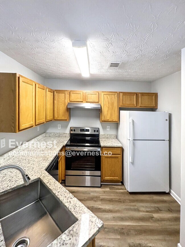 2730 Marlin Dr in Mcdonough, GA - Building Photo - Building Photo