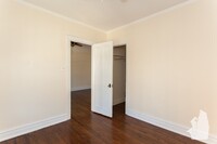 540 W Briar Pl - 6