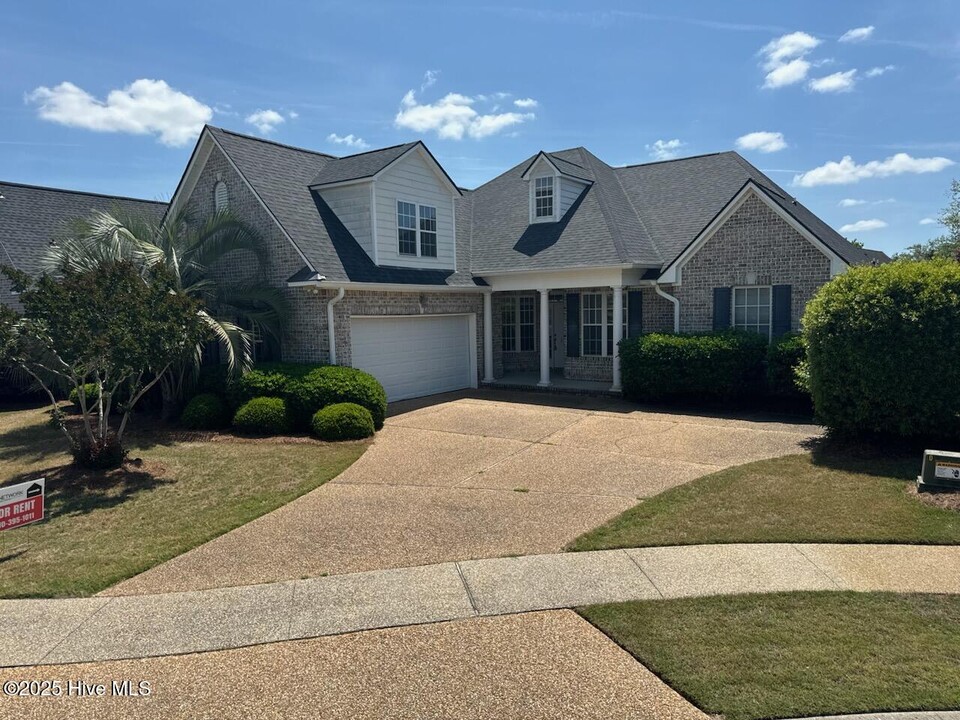 1052 Stonebridge Ln in Leland, NC - Building Photo