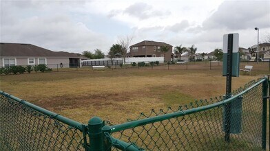 7624 Granitville Dr in Wesley Chapel, FL - Building Photo - Building Photo