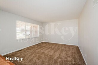 1120 Monaco Ln in St. Charles, MO - Building Photo - Building Photo