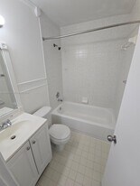 9718 Hammocks Blvd in Miami, FL - Building Photo