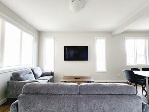 10113-10117 117 Ave NW in Edmonton, AB - Building Photo - Building Photo