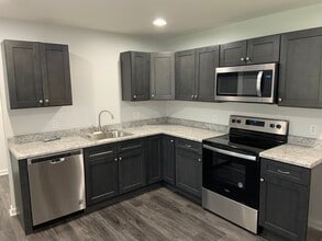 2945 Lucas Way in Columbus, IN - Building Photo - Building Photo