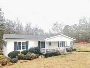 7329 Bates Dr in Cumming, GA - Building Photo - Building Photo