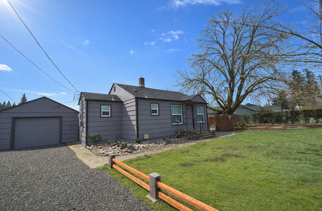 property at 4665 Daisy St