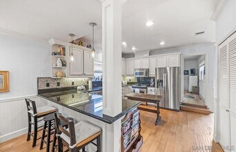 141 I Ave in Coronado, CA - Building Photo - Building Photo