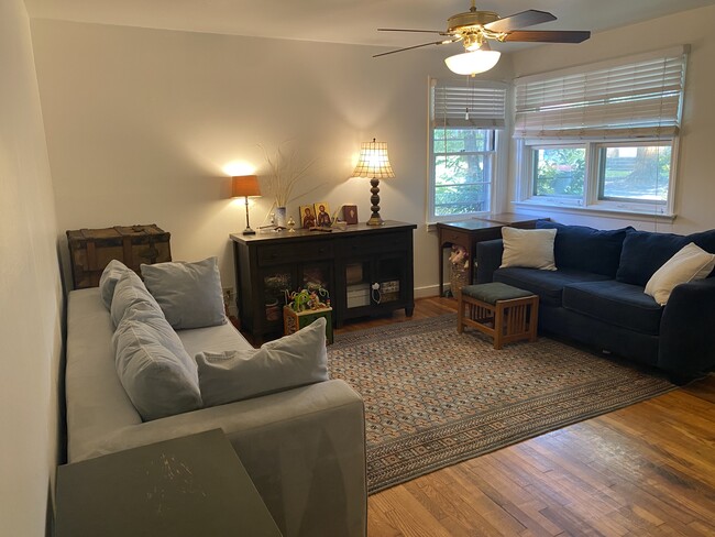 1217 Jensen St in West Columbia, SC - Building Photo - Building Photo